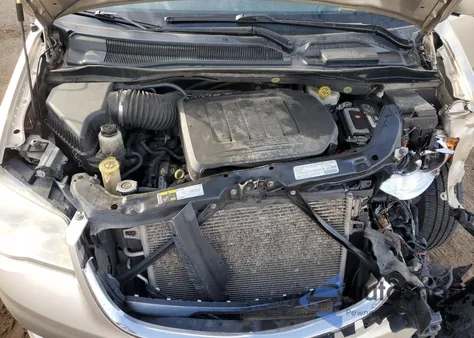 2013 Chrysler Town & Country Touring from USA, damaged, VIN 2C4RC1BG9DR779537